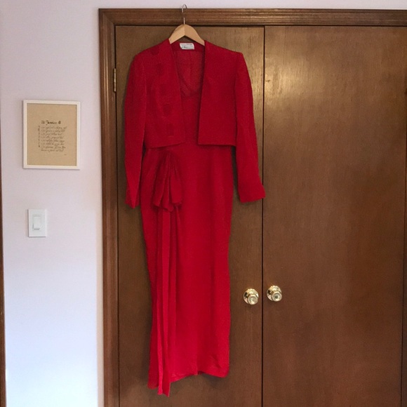 Designer Red Gown with Matching Jacket. 100% Silk - Picture 1 of 5